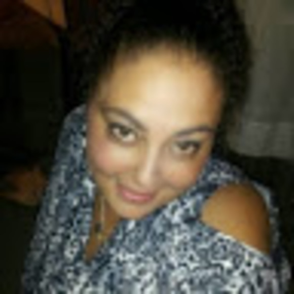 Meet your Posher, Melanie - Picture 1 of 1